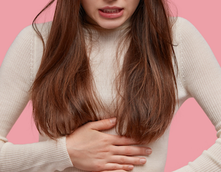 Hilft CBD bei PMS & Periodenschmerzen?